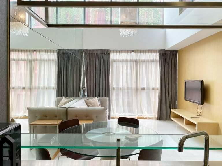 Icon Apartment For Sale, $1,980,000, 2 Bed 2 Bath 1,044 sqft $1,897.00 psf