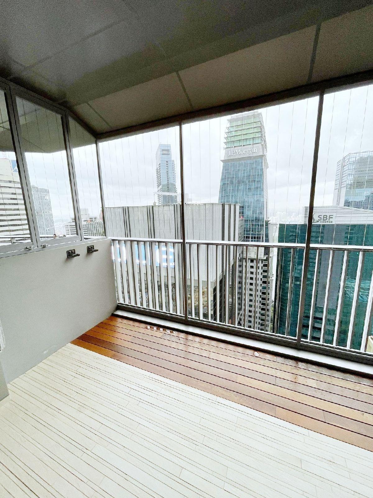 V on Shenton Condominium For Sale, $2,280,000, 2 Bed 2 Bath 883 sqft $2,582.00 psf