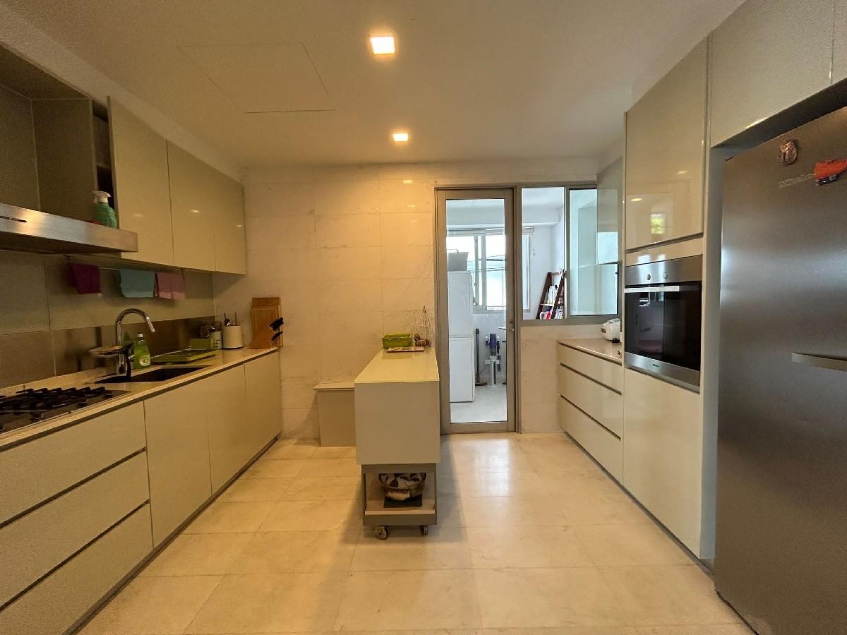 V on Shenton Condominium For Sale, $2,280,000, 2 Bed 2 Bath 883 sqft $2,582.00 psf