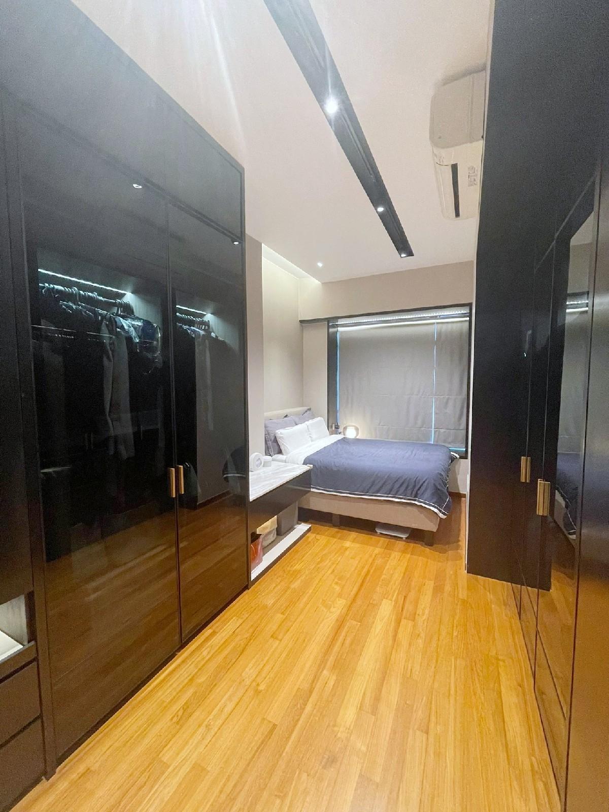 V on Shenton Condominium For Sale, $2,280,000, 2 Bed 2 Bath 883 sqft $2,582.00 psf