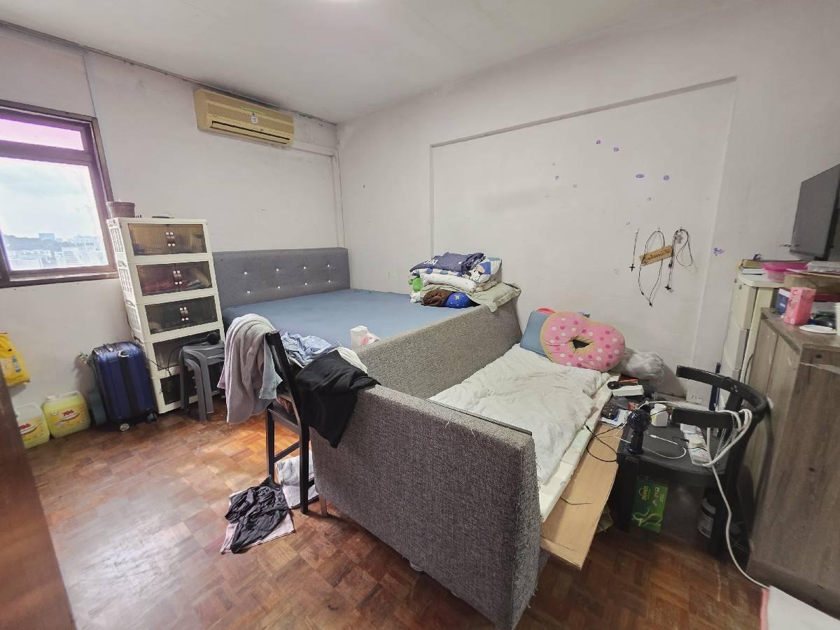 105 Spottiswoode Park Road Apartment For Sale, $1,380,000, 3 Bed 2 Bath 1,335 sqft $1,034.00 psf