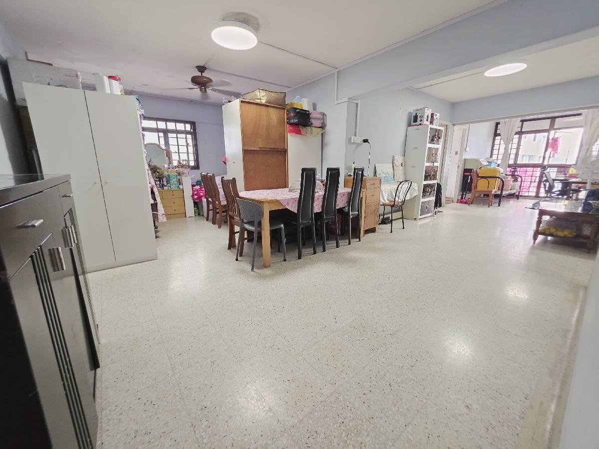 105 Spottiswoode Park Road Apartment For Sale, $1,380,000, 3 Bed 2 Bath 1,335 sqft $1,034.00 psf