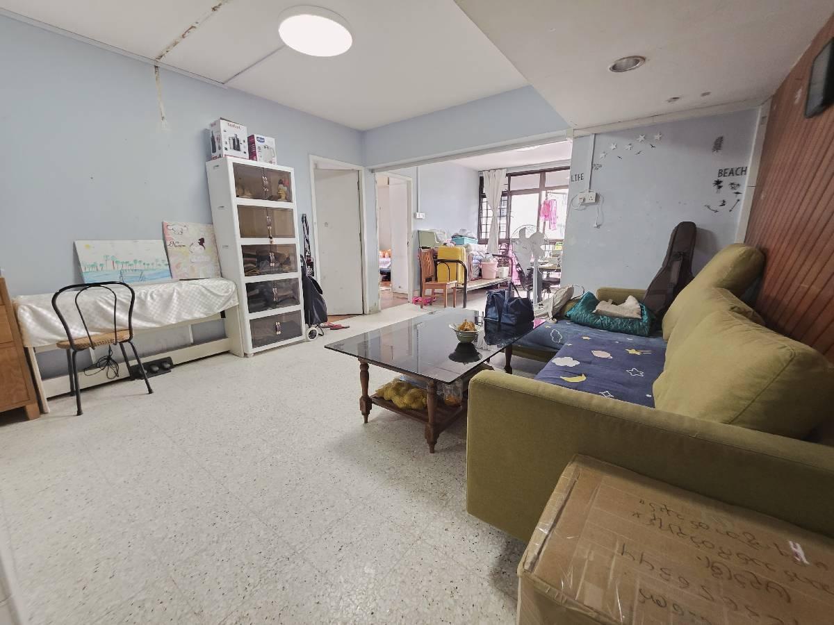 105 Spottiswoode Park Road Apartment For Sale, $1,380,000, 3 Bed 2 Bath 1,335 sqft $1,034.00 psf