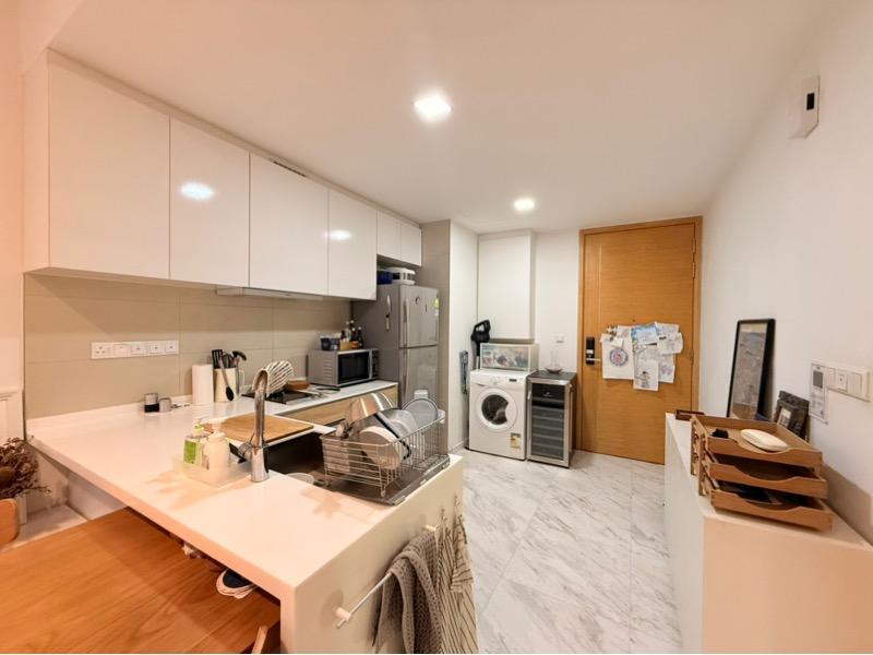 WaterScape @ Cavenagh Apartment For Sale, $1,328,000, 1 Bed 1 Bath 592 sqft $2,243.00 psf