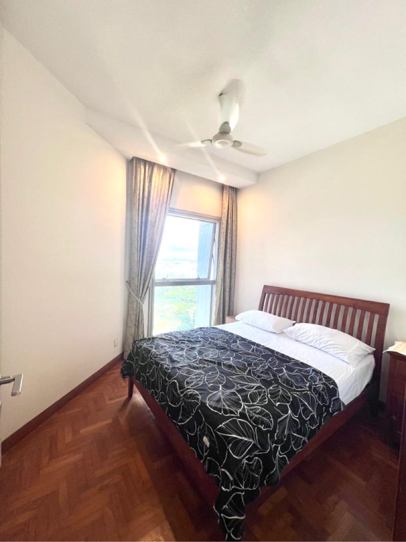 The Bayshore Condominium For Sale, $2,100,000, 4 Bed 3 Bath 1,432 sqft $1,466.00 psf