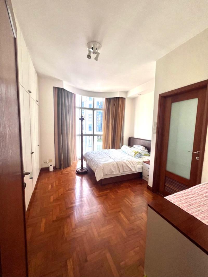 The Bayshore Condominium For Sale, $2,100,000, 4 Bed 3 Bath 1,432 sqft $1,466.00 psf