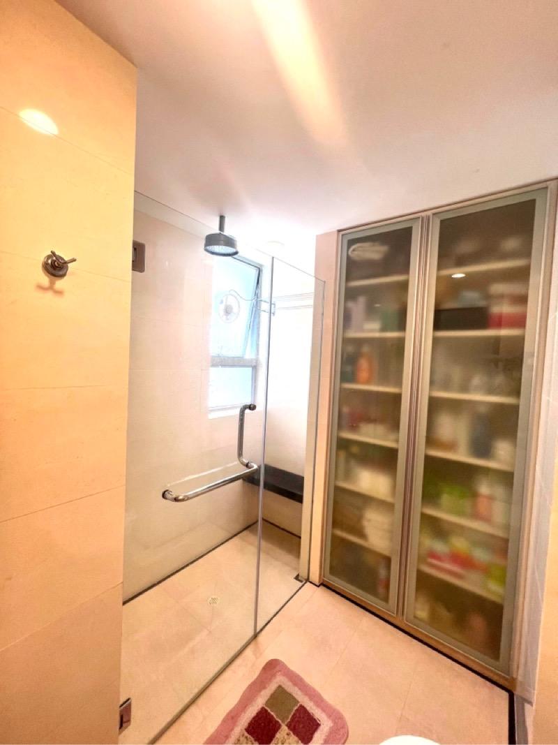 The Bayshore Condominium For Sale, $2,100,000, 4 Bed 3 Bath 1,432 sqft $1,466.00 psf