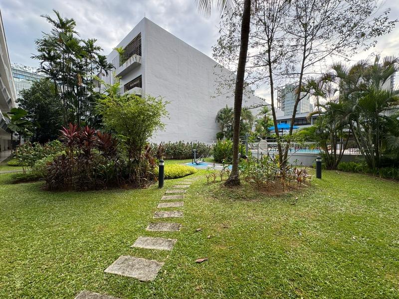 Centrepoint Apartment For Sale, $1,850,000, 1 Bed 1 Bath 732 sqft $2,527.00 psf