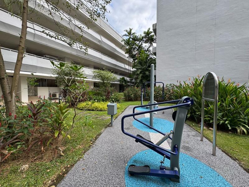 Centrepoint Apartment For Sale, $1,850,000, 1 Bed 1 Bath 732 sqft $2,527.00 psf