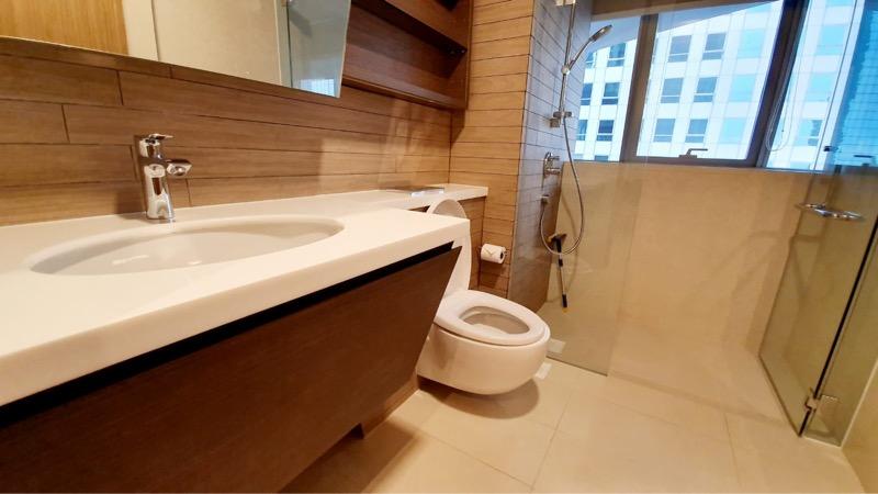 V on Shenton Condominium For Sale, $2,200,000, 2 Bed 2 Bath 1,152 sqft $1,910.00 psf