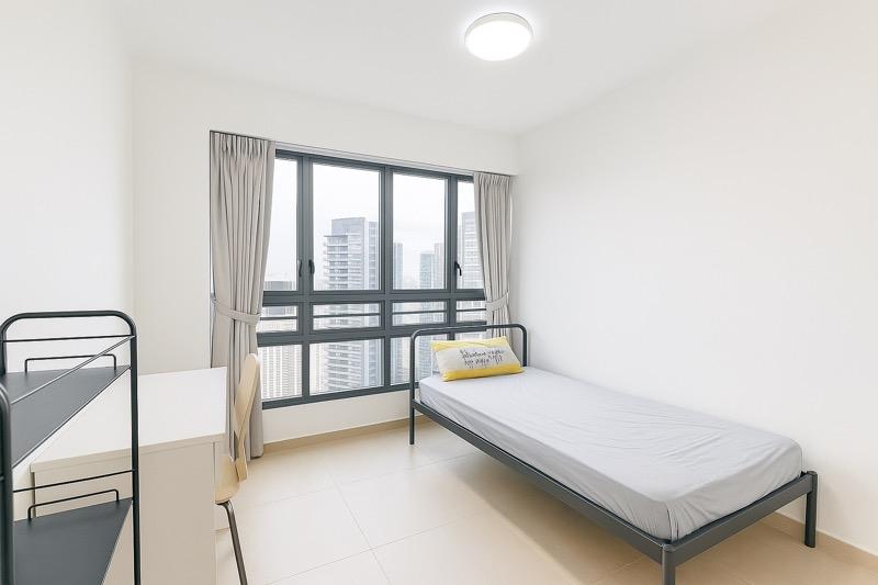 94 Dawson Road HDB Apartment For Sale, $1,300,000, 3 Bed 2 Bath 893 sqft $1,456.00 psf