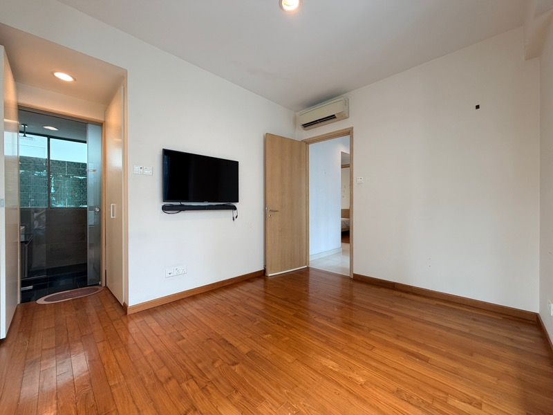 Murano Condominium For Sale, $1,900,000, 3 Bed 3 Bath 1,055 sqft $1,801.00 psf