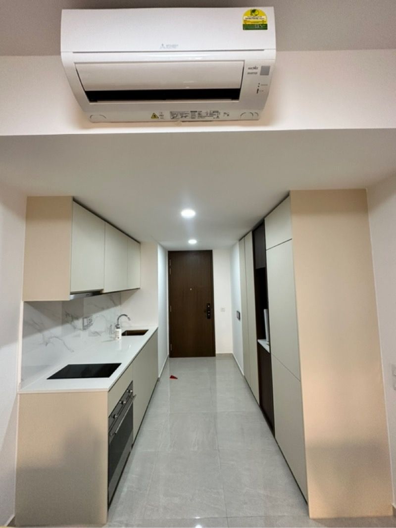 Kopar At Newton Condominium For Sale, $2,000,000, 2 Bed 1 Bath 614 sqft $3,257.00 psf