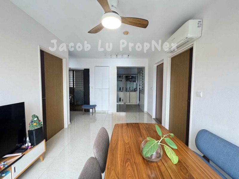 53 Strathmore Avenue HDB Apartment For Sale, $988,000, 2 Bed 2 Bath 667 sqft $1,481.00 psf