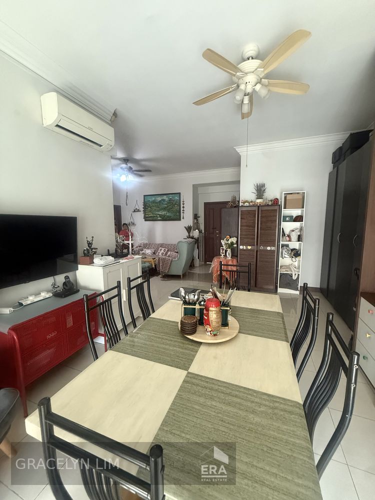 Rare Spacious Unit Well Maintained View to Appreciate