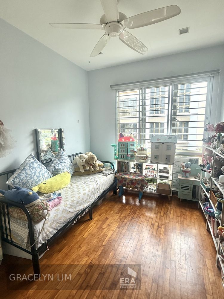 Rare Spacious Unit Well Maintained View to Appreciate