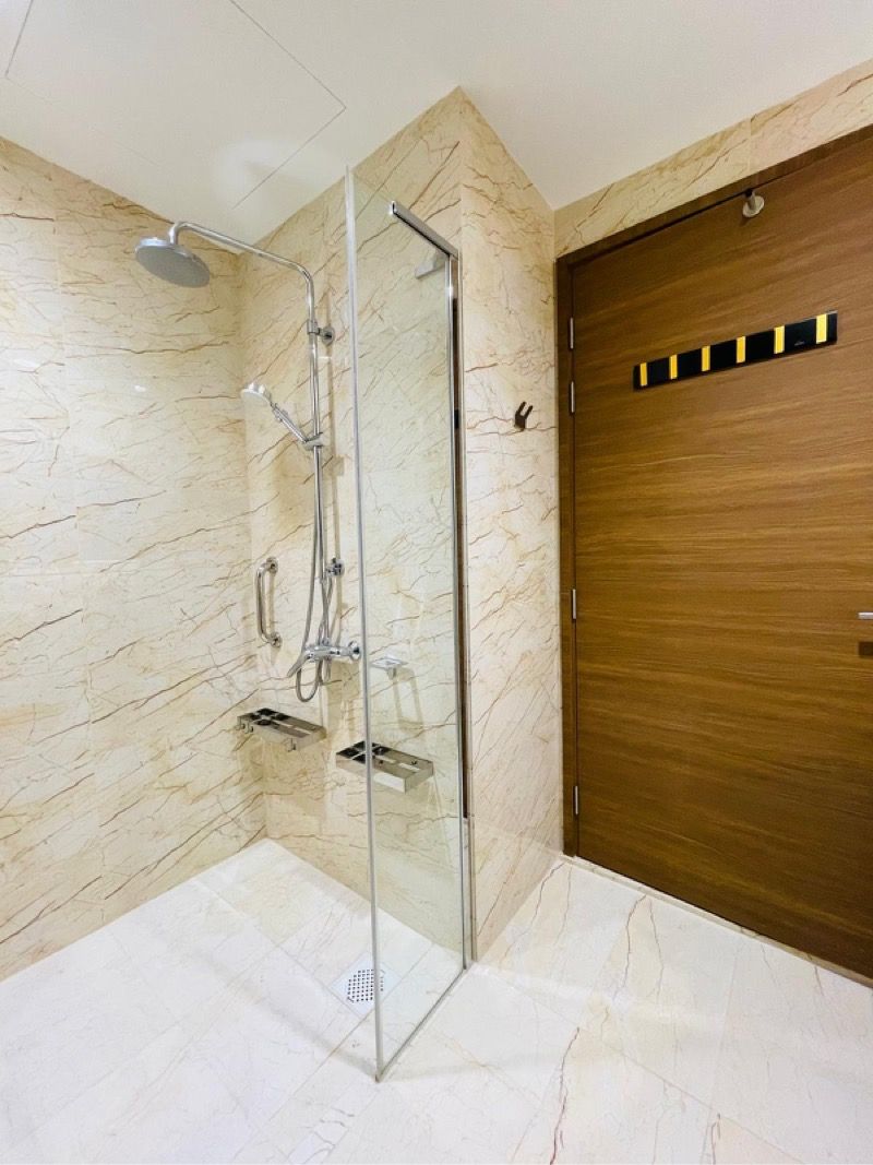 Queens Peak Condominium For Sale, $1,211,887, 1 Bed 1 Bath 495 sqft $2,448.00 psf