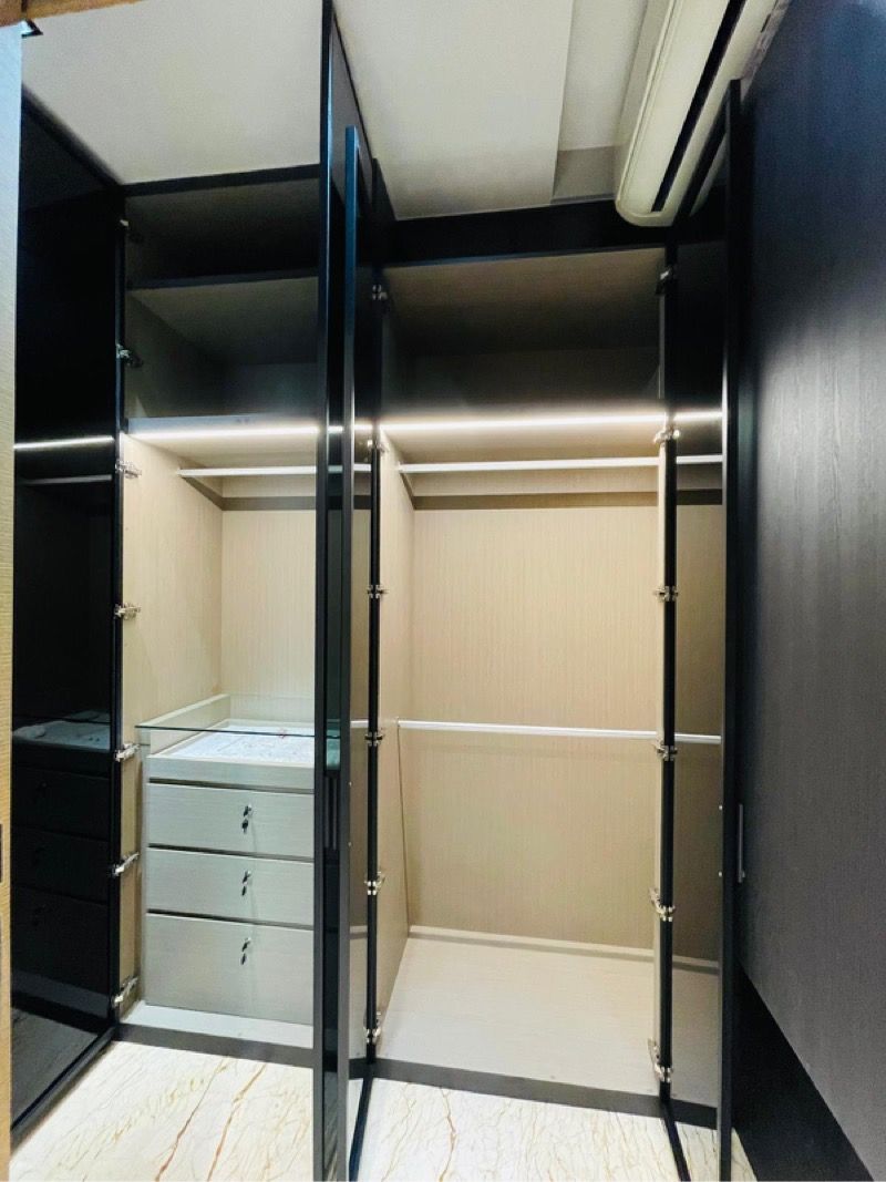 Queens Peak Condominium For Sale, $1,211,887, 1 Bed 1 Bath 495 sqft $2,448.00 psf