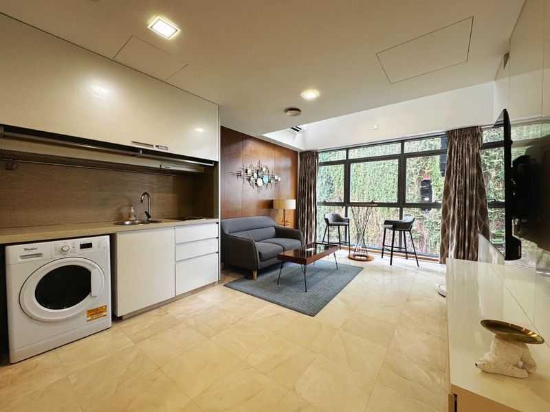 Icon Apartment For Sale, $1,199,990, 1 Bed 1 Bath 689 sqft $1,742.00 psf