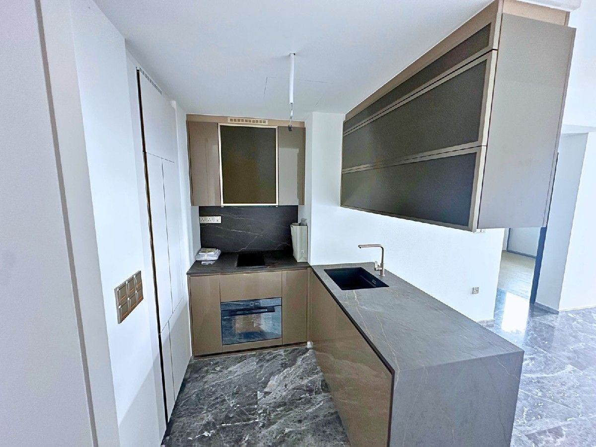 One Bernam Condominium For Sale, $2,200,000, 2 Bed 1 Bath 700 sqft $3,143.00 psf