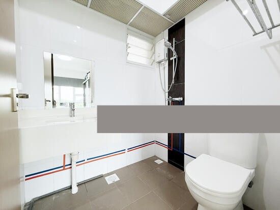 42A Margaret Drive HDB Apartment For Sale, $818,000, 2 Bed 2 Bath 678 sqft $1,206.00 psf