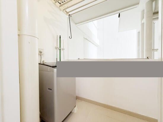 42A Margaret Drive HDB Apartment For Sale, $818,000, 2 Bed 2 Bath 678 sqft $1,206.00 psf