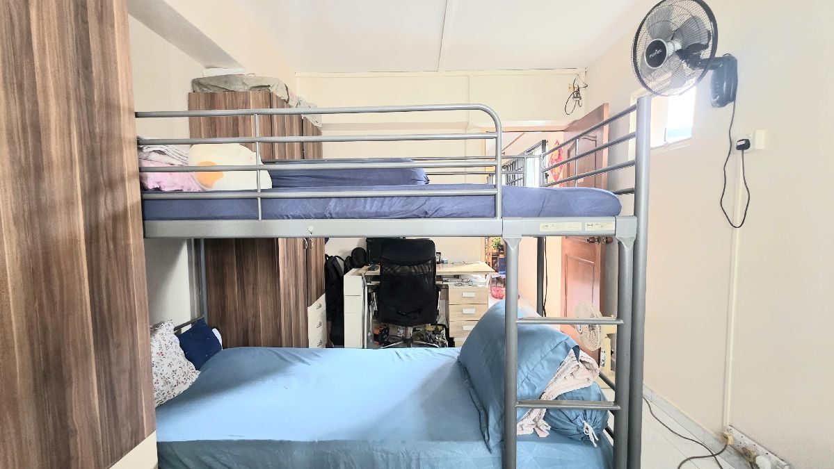 407 Serangoon Avenue 1 HDB Apartment For Sale, $880,000, 3 Bed 2 Bath 1,119 sqft $786.00 psf