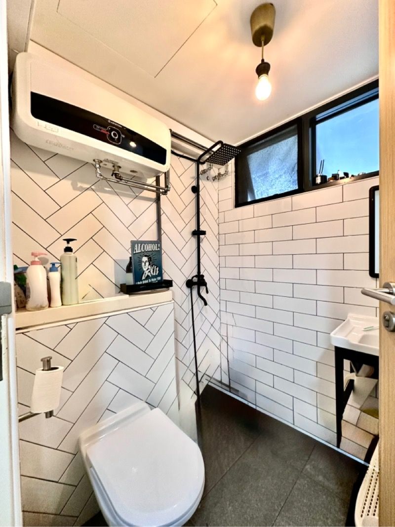 92 Dawson Road HDB Apartment For Sale, $1,190,000, 3 Bed 2 Bath 1,022 sqft $1,164.00 psf