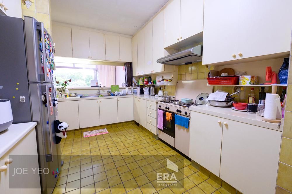 Super Value Buy! Almost Freehold at Leasehold Price! 1km Henry Park!