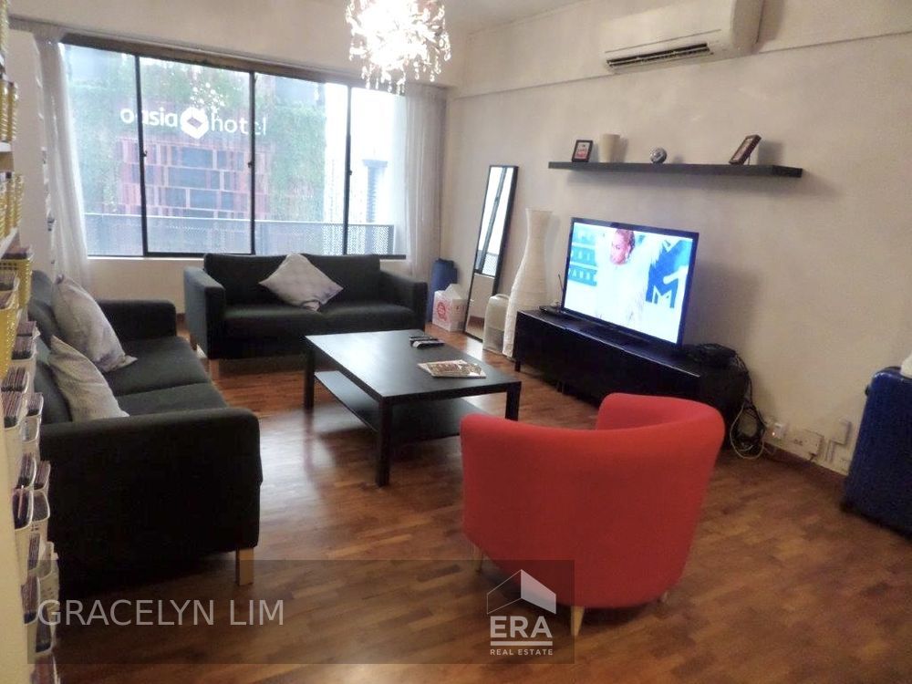 Rare and Spacious Central Unit