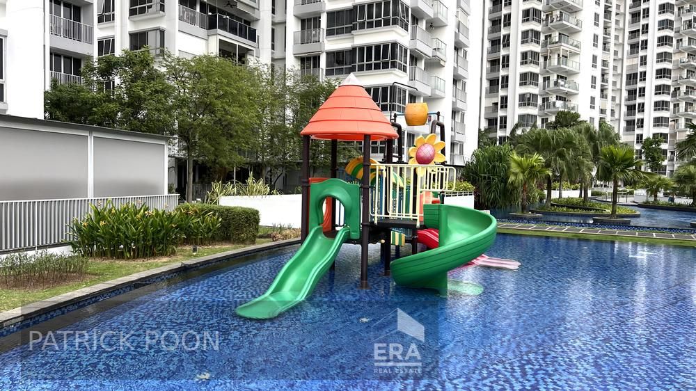 Freehold High Floor 4 Bedroom Pool View