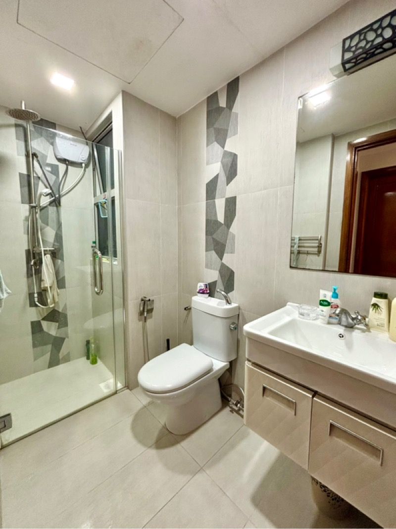 The Bayshore Condominium For Sale, $1,650,000, 3 Bed 3 Bath 1,184 sqft $1,394.00 psf