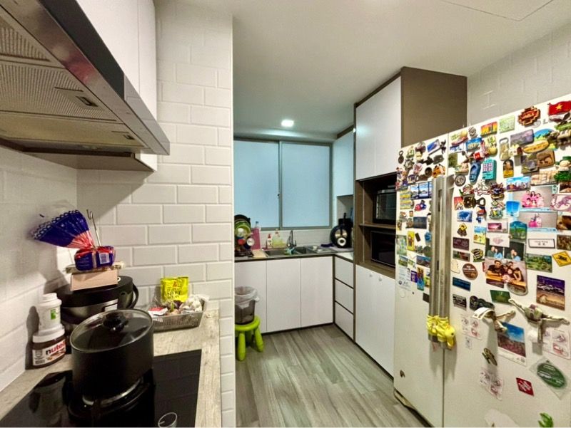 The Bayshore Condominium For Sale, $1,650,000, 3 Bed 3 Bath 1,184 sqft $1,394.00 psf