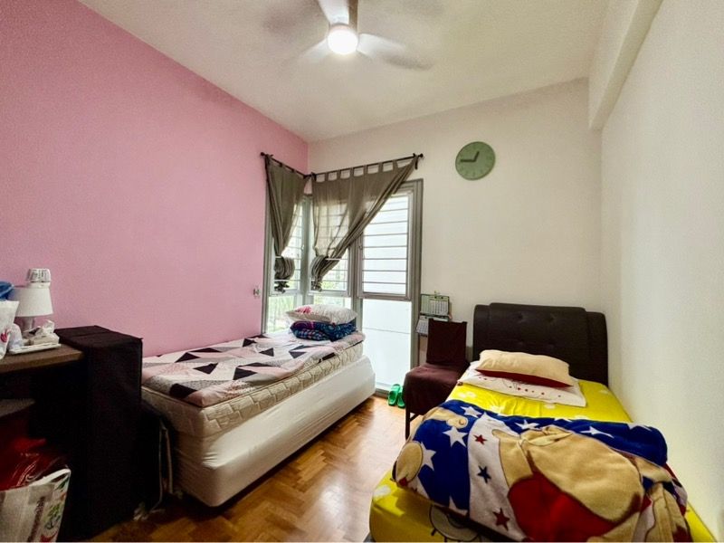 The Bayshore Condominium For Sale, $1,650,000, 3 Bed 3 Bath 1,184 sqft $1,394.00 psf