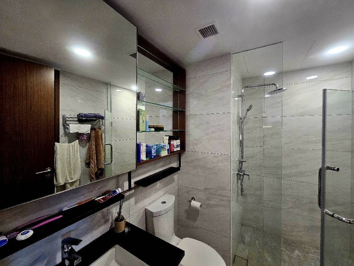 Normanton Park Condominium For Sale, $1,338,000, 2 Bed 1 Bath 657 sqft $2,037.00 psf