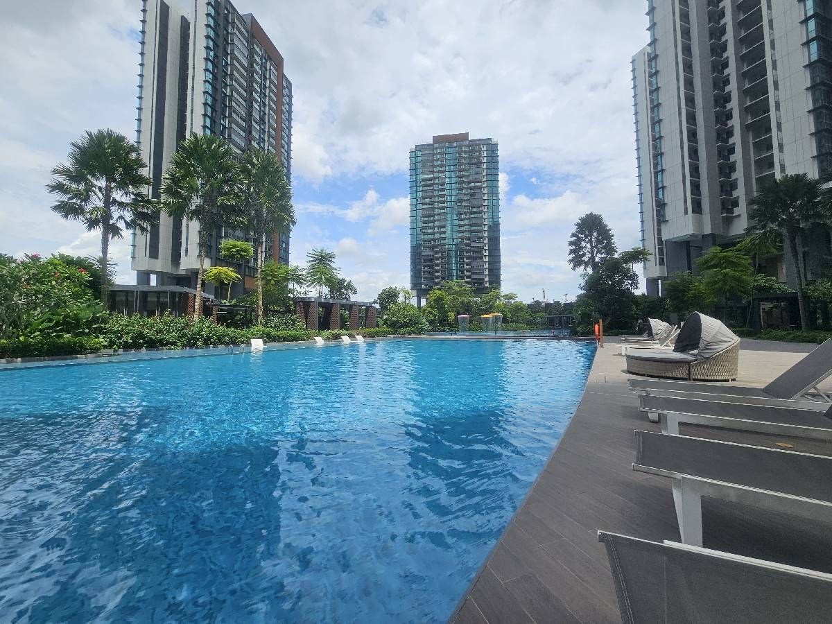 Normanton Park Condominium For Sale, $1,338,000, 2 Bed 1 Bath 657 sqft $2,037.00 psf