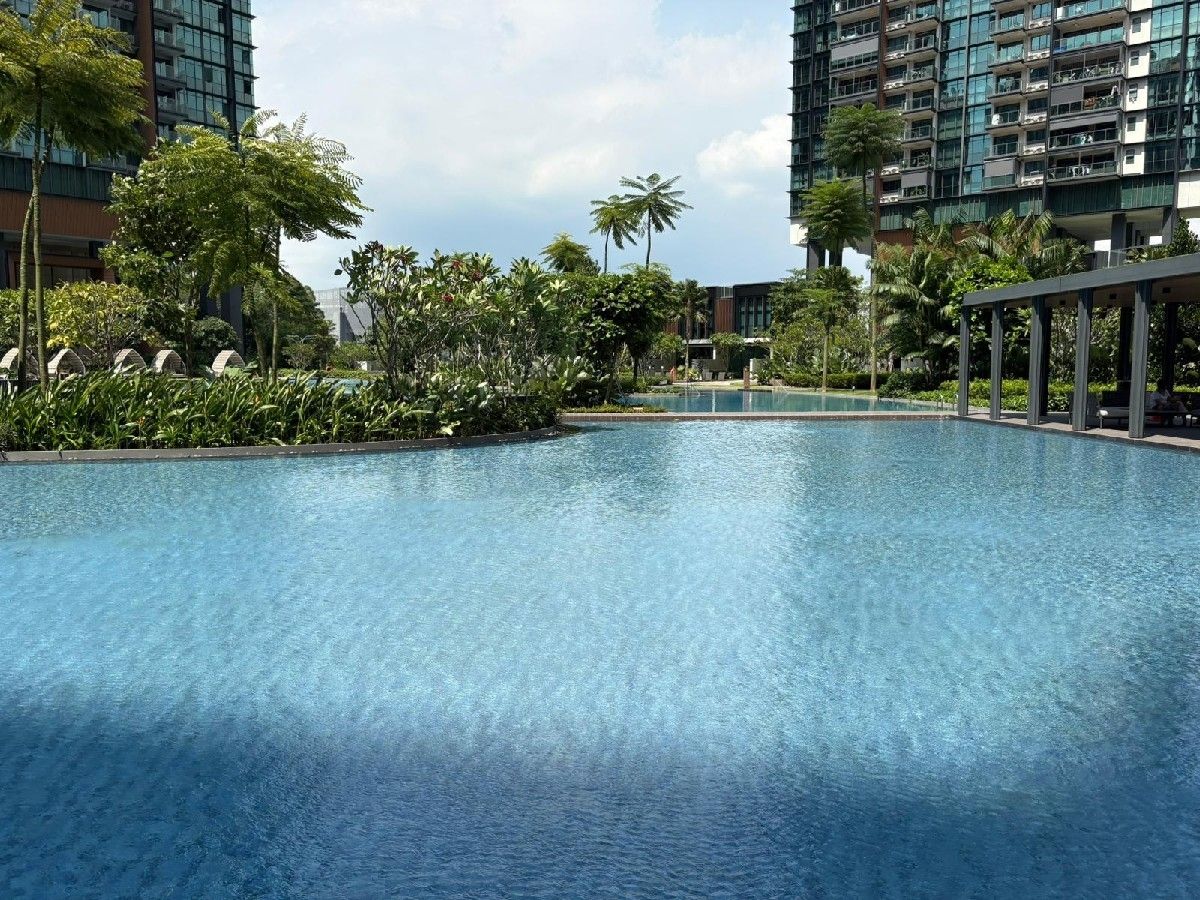 Normanton Park Condominium For Sale, $1,338,000, 2 Bed 1 Bath 657 sqft $2,037.00 psf