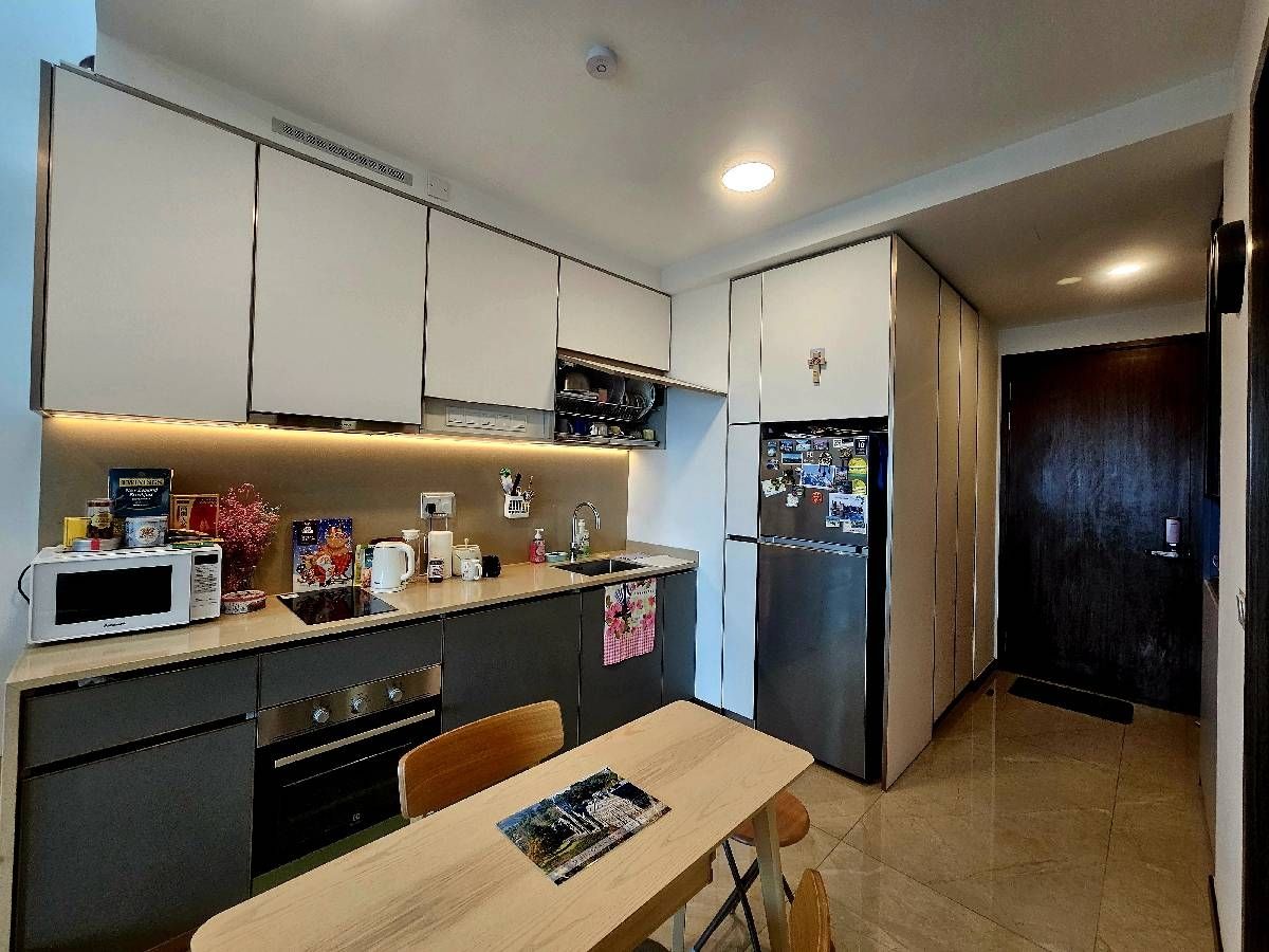 Normanton Park Condominium For Sale, $1,338,000, 2 Bed 1 Bath 657 sqft $2,037.00 psf