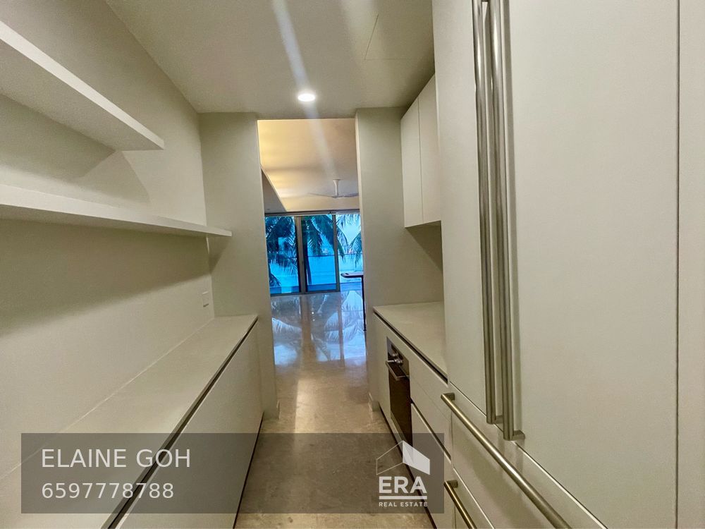 3 Room 3 Bath Reno Kitchen No Road and Pool Noise Off Balcony Seaview!