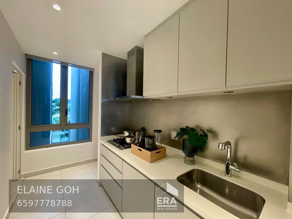 3 Room Ensuite Pte Lift Balconies With Spectacular Sea View N Greenery