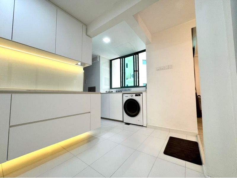 Palm Gardens Condominium For Sale, $1,300,000, 3 Bed 3 Bath 1,206 sqft $1,078.00 psf