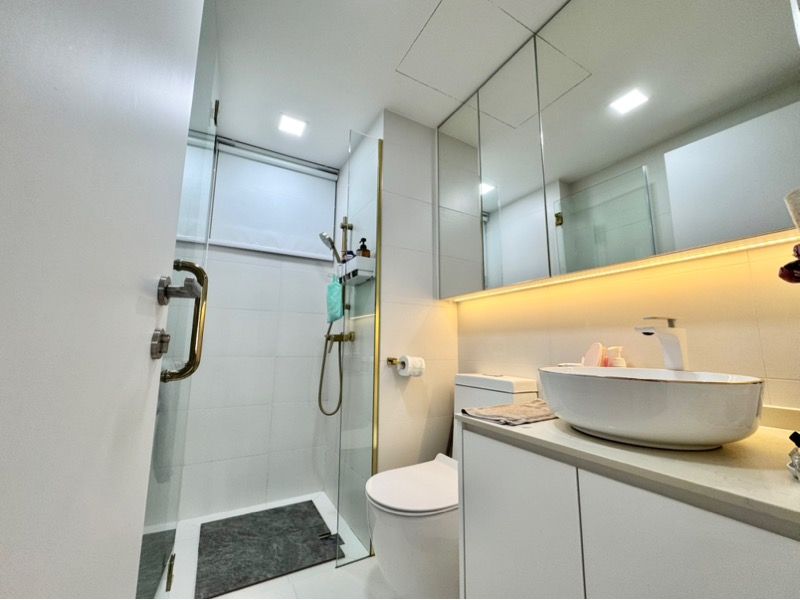 Palm Gardens Condominium For Sale, $1,300,000, 3 Bed 3 Bath 1,206 sqft $1,078.00 psf