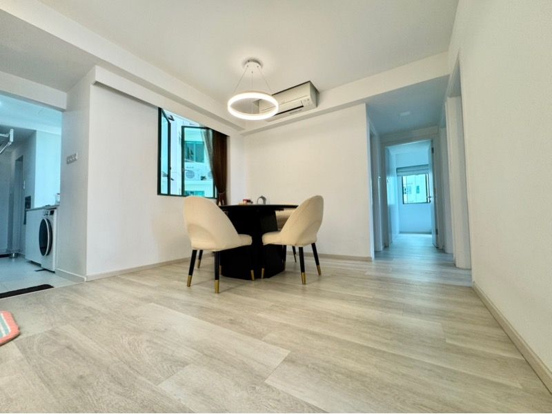 Palm Gardens Condominium For Sale, $1,300,000, 3 Bed 3 Bath 1,206 sqft $1,078.00 psf