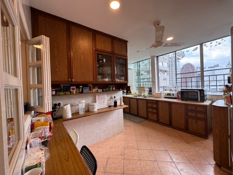 Elizabeth Tower Condominium For Sale, $4,499,998, 3 Bed 3 Bath 2,002 sqft $2,248.00 psf