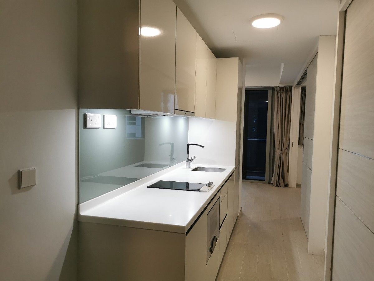 V on Shenton Apartment For Sale, $1,380,000, 2 Bed 1 Bath 689 sqft $2,003.00 psf