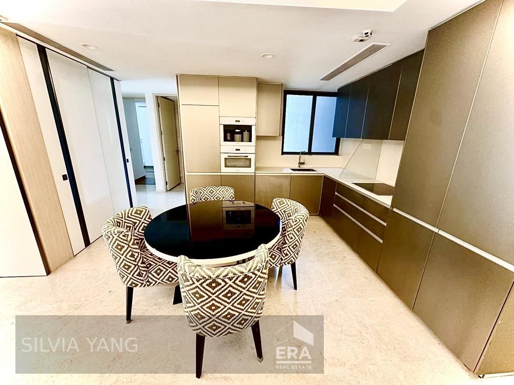 Spacious 2 Beds Plus Study Room for Sale; Connected to Paragon