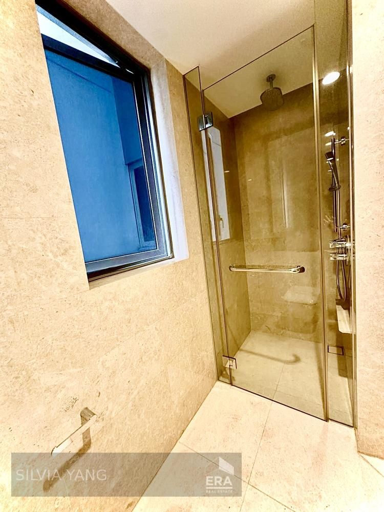 Spacious 2 Beds Plus Study Room for Sale; Connected to Paragon