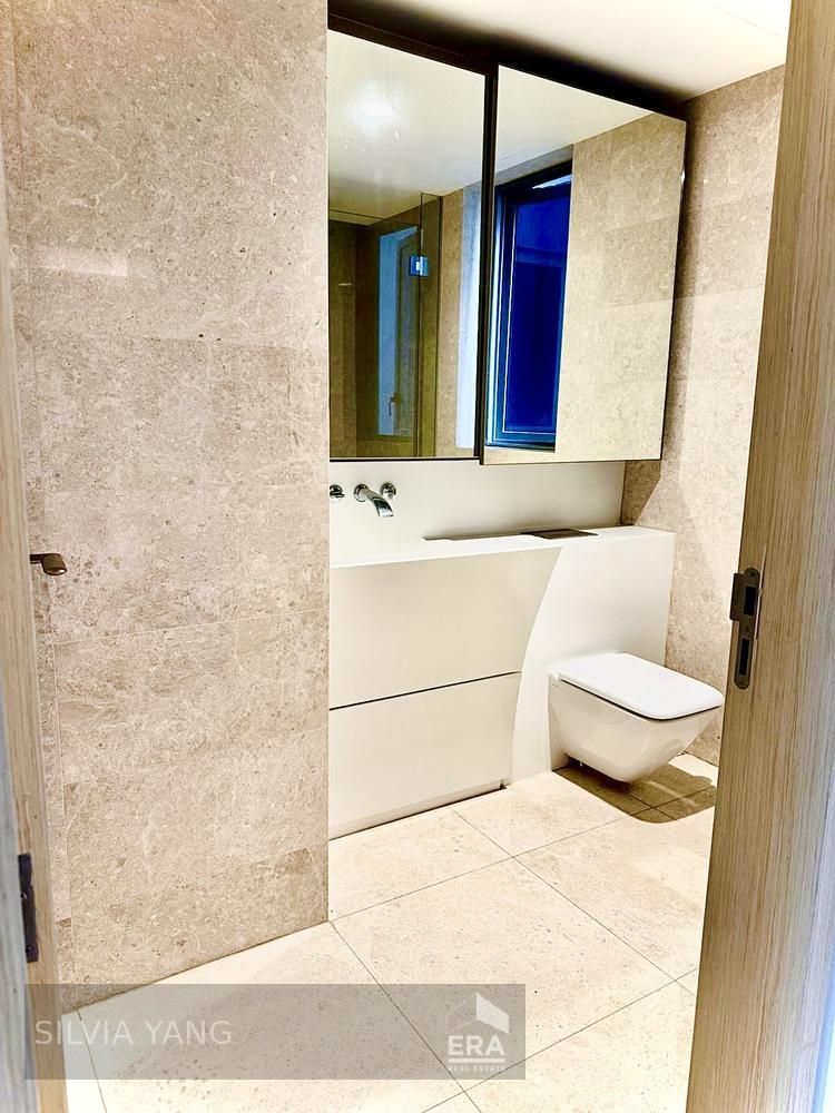 Spacious 2 Beds Plus Study Room for Sale; Connected to Paragon