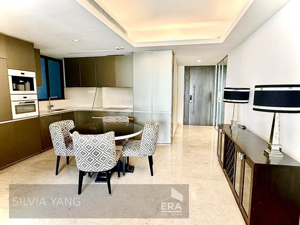 Spacious 2 Beds Plus Study Room for Sale; Connected to Paragon