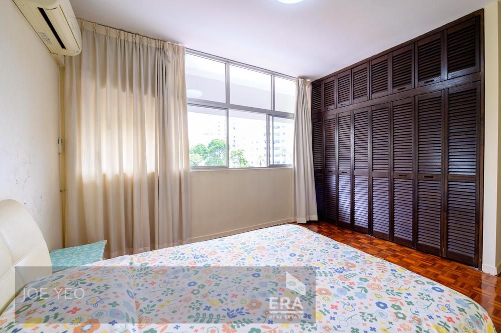 Super Value Buy! Almost Freehold at Leasehold Price! 1km Henry Park!